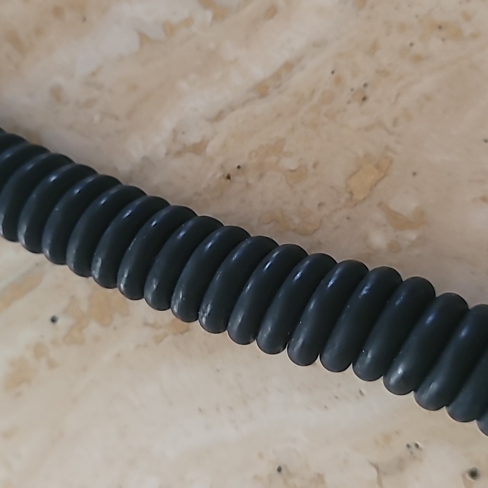 Verizon Car Charger - Picture 10 of 12